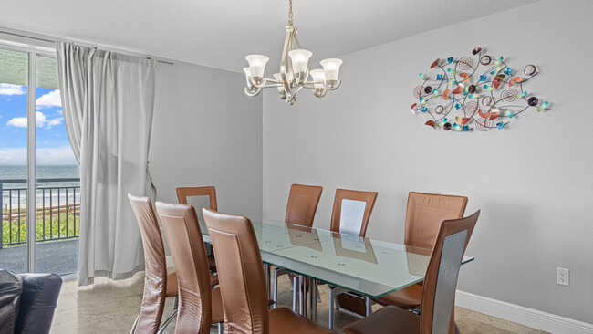 Dining Area - 3800 Ocean Beach Blvd