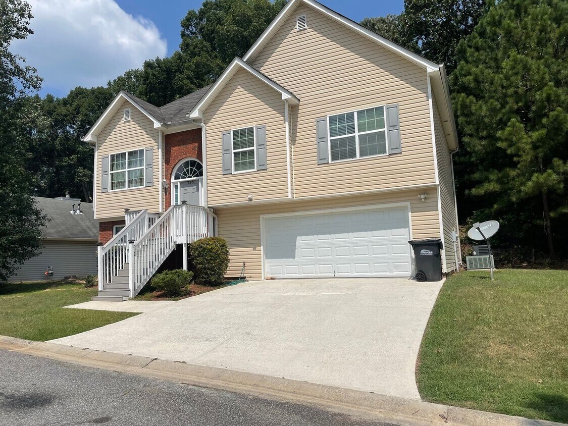 735 Reeves Lake Dr SW, Marietta, GA 30064 House Rental in Marietta