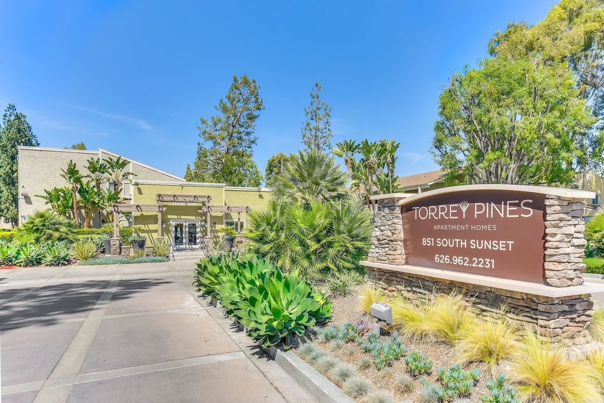 Torrey Pines Apartment Homes