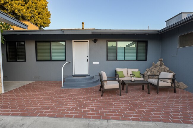 Foto del edificio - 457 Seaward Rd