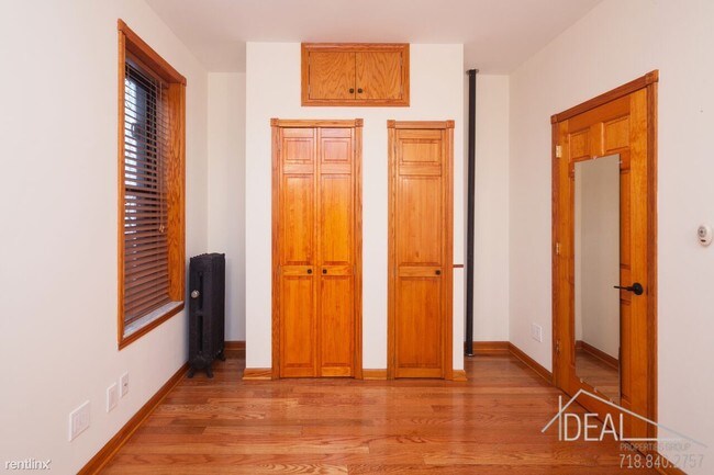 Foto del edificio - 811 8th Ave