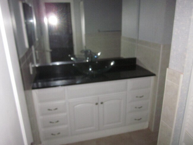 Foto del edificio - 10765 Cleary Blvd