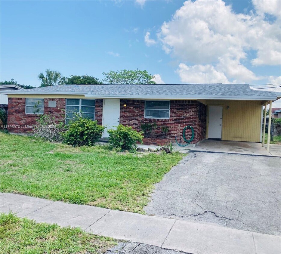 Foto principal - 3808 Gull Rd
