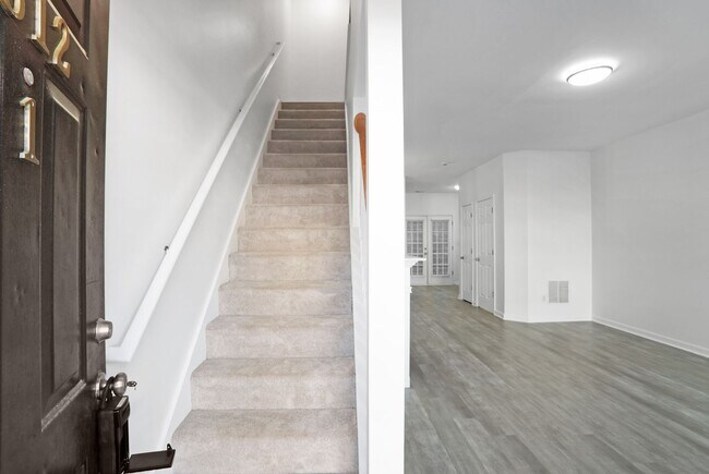 Building Photo - 3612 Ginnis Cir SW