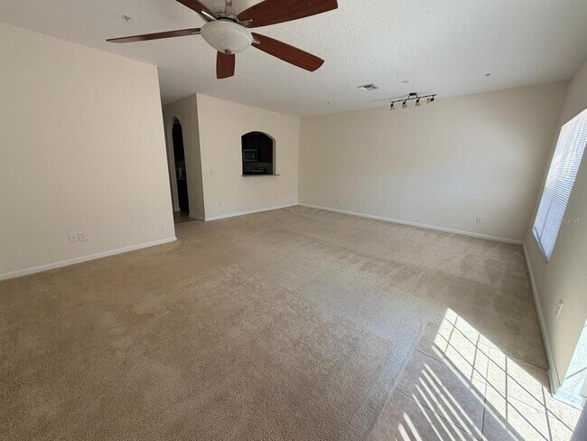 Foto del edificio - 8911 Silk Bay Pl