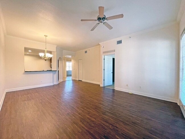 Building Photo - Lovely 3/2 Luxury Condo In Reunion