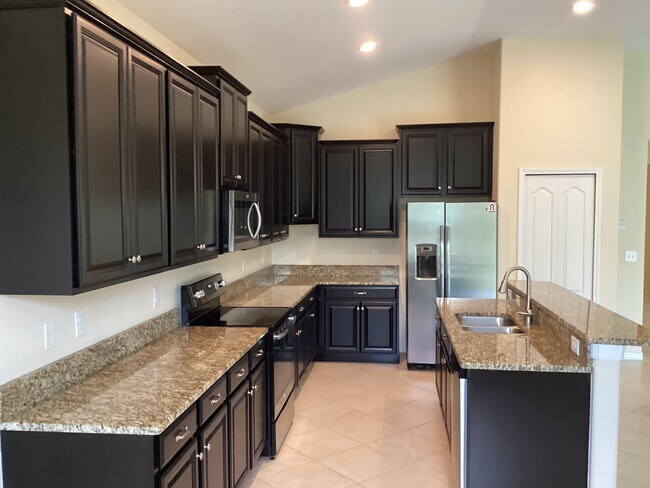 Foto del edificio - 13418 White Sapphire Rd