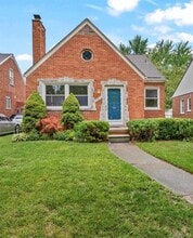 Building Photo - 1790 Kenmore Dr
