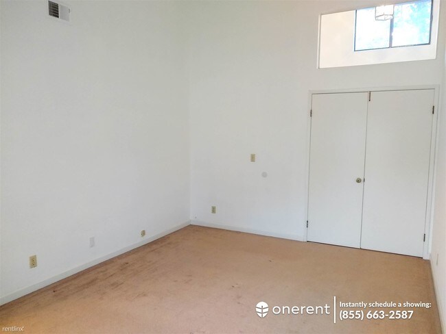 Building Photo - 2 br, 2.5 bath Townhome - 38254 Redwood Ter -