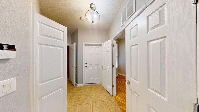 Building Photo - Spacious 2Bed/ 2Bath Condo With Office and 1-Car Garage - Bartram Park - Available NOW!