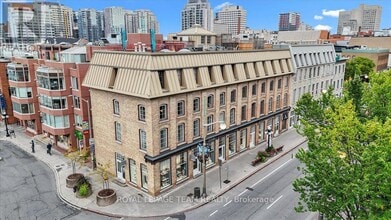 Building Photo - 10 Clarence St.