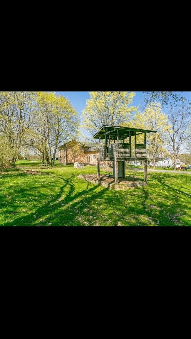 Foto del edificio - 41 S Main St