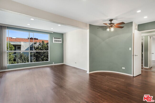 Foto del edificio - 1440 Veteran Ave