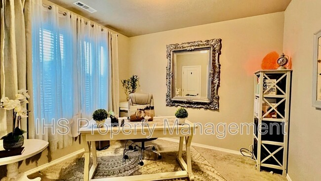 Foto del edificio - 6013 Rockrose Ln