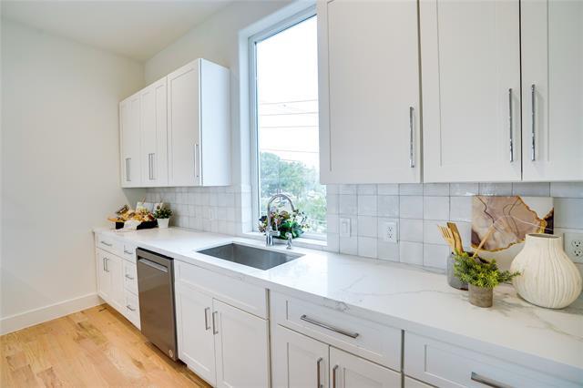 Foto del edificio - 1612 Bennett Ave