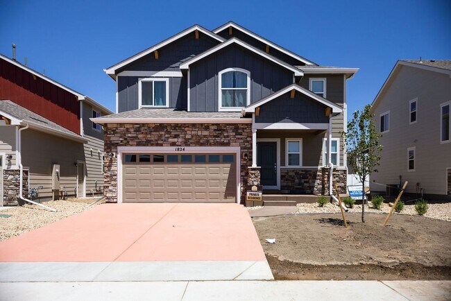 Foto del edificio - 1824 Castle Hill Dr