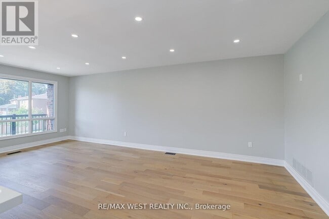 Building Photo - 101 Tall Grass Trail