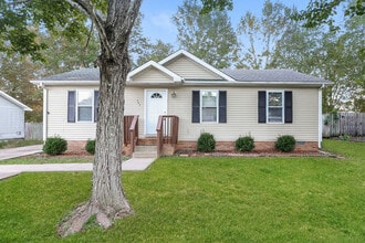 Building Photo - 565 Bridgette Dr