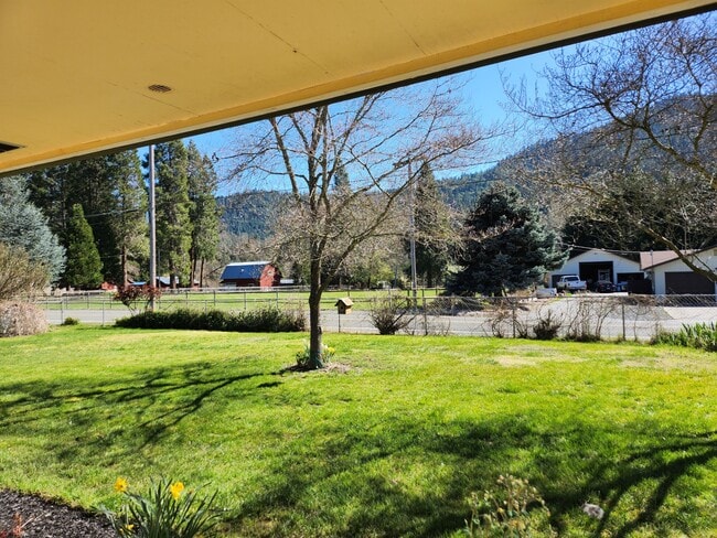 Building Photo - 4542 Averill Dr