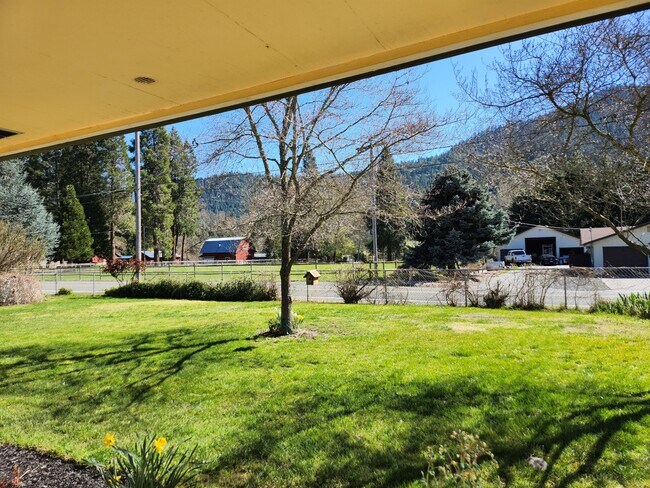 Foto del edificio - 4542 Averill Dr