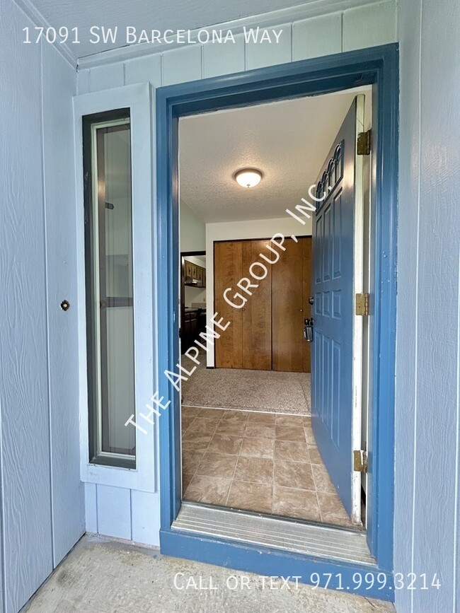 Building Photo - 17091 SW Barcelona Way
