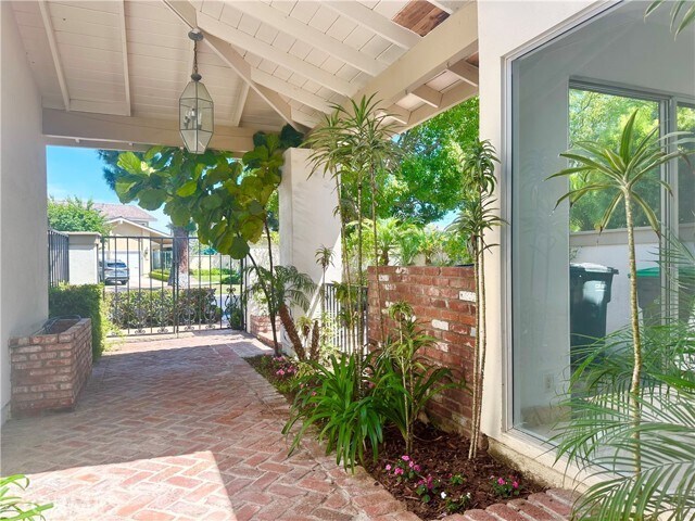 Building Photo - 15 Rue St Cloud