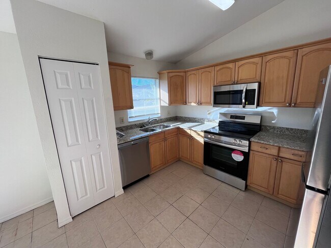 Foto del edificio - Sutton Ridge 3/2 with Garage near SR408 & ...