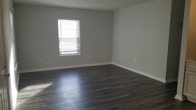 Foto del edificio - 1251 Sumner Ave