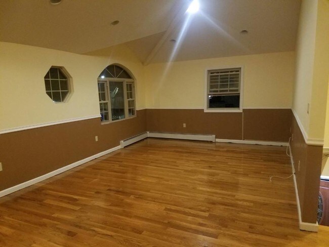 Foto del edificio - 145-18-145115 115th Ave