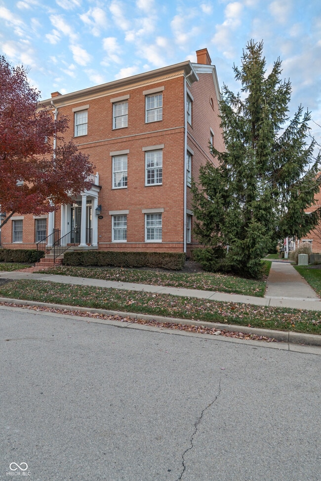 Building Photo - 2068 Broughton St