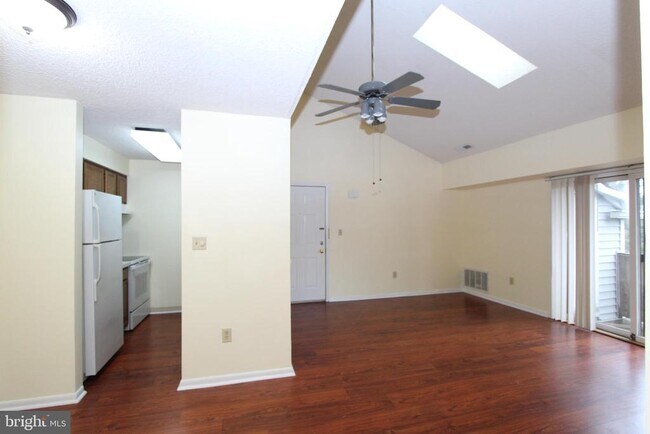 Foto del edificio - 5012 Ravens Crest Dr