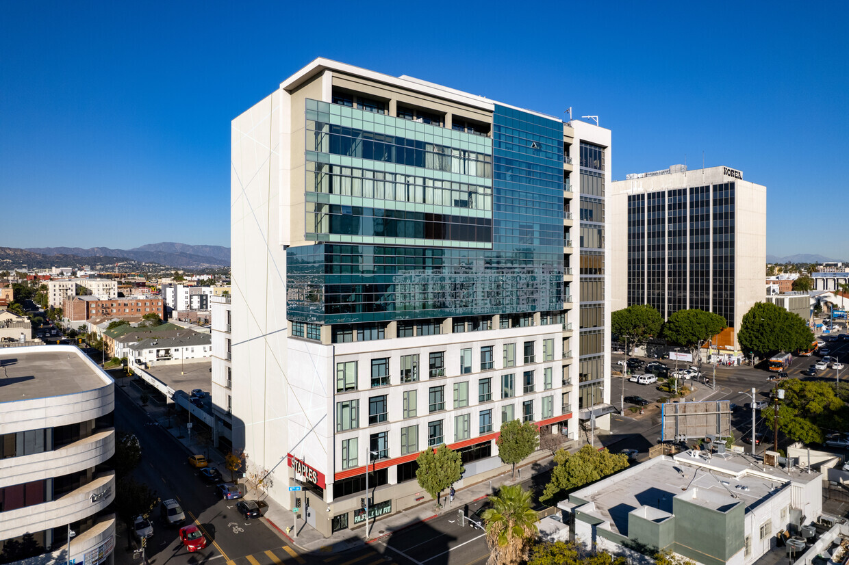 The Summit on Sixth - Apartments in Los Angeles, CA | Apartments.com