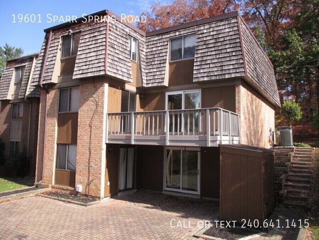 Foto del edificio - 19601 Sparr Spring Rd