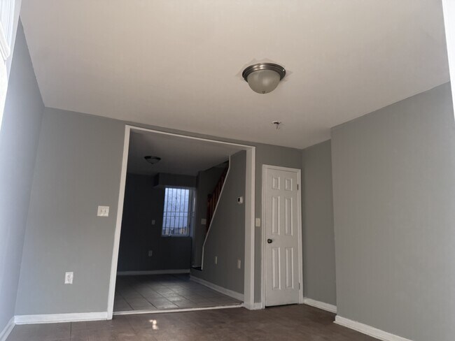 Photo - 1004 W Lombard St Townhome