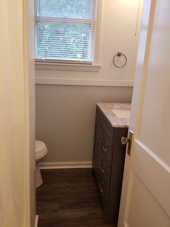 Foto del edificio - 22 Reba Ave