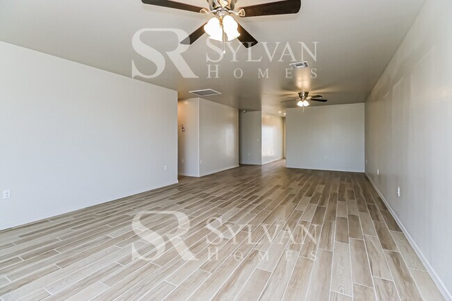 Foto del edificio - Immerse yourself in comfort and convenience