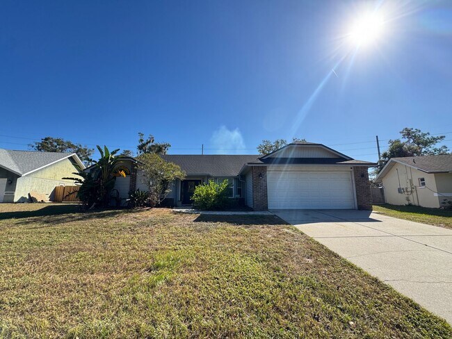 Foto del edificio - Your Dream Home Awaits! MASSIVE Backyard! ...