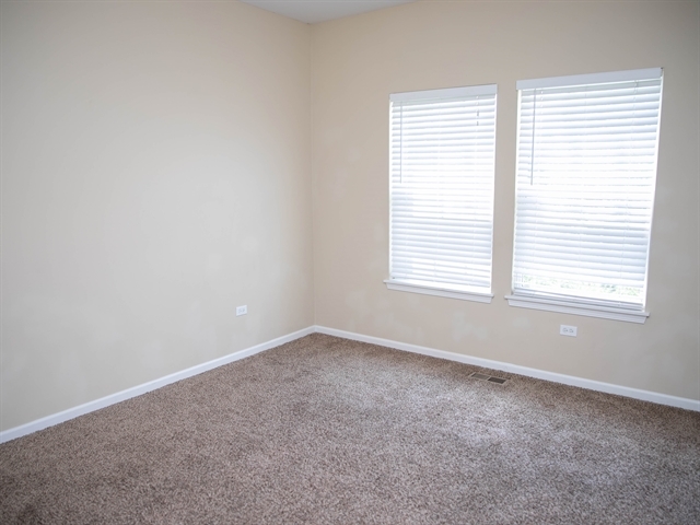 Building Photo - 1801 Thornapple Way