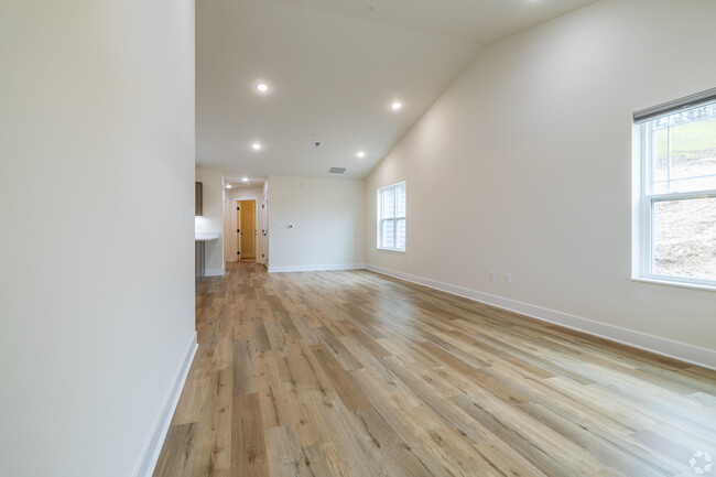 Building Photo - 117 Eiche Dr