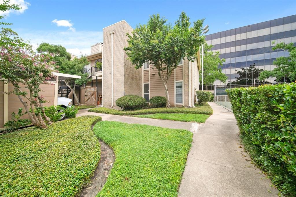 Primary Photo - 728 Bering Dr