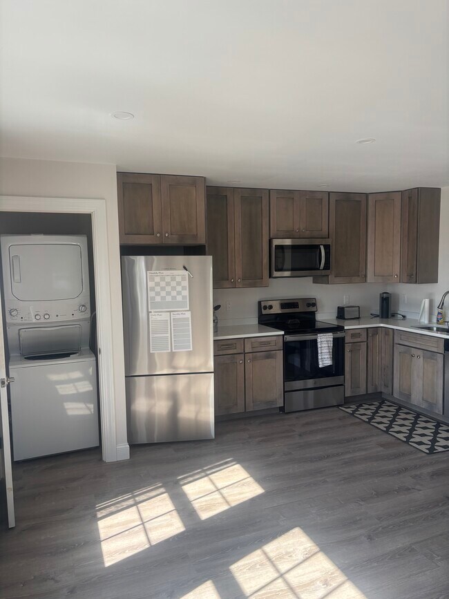 Photo - 16 Overlook Ave Apartments