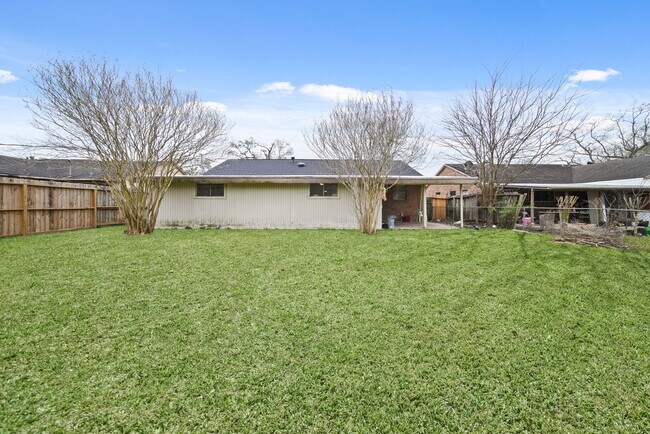 Building Photo - 5610 Arthington Ave