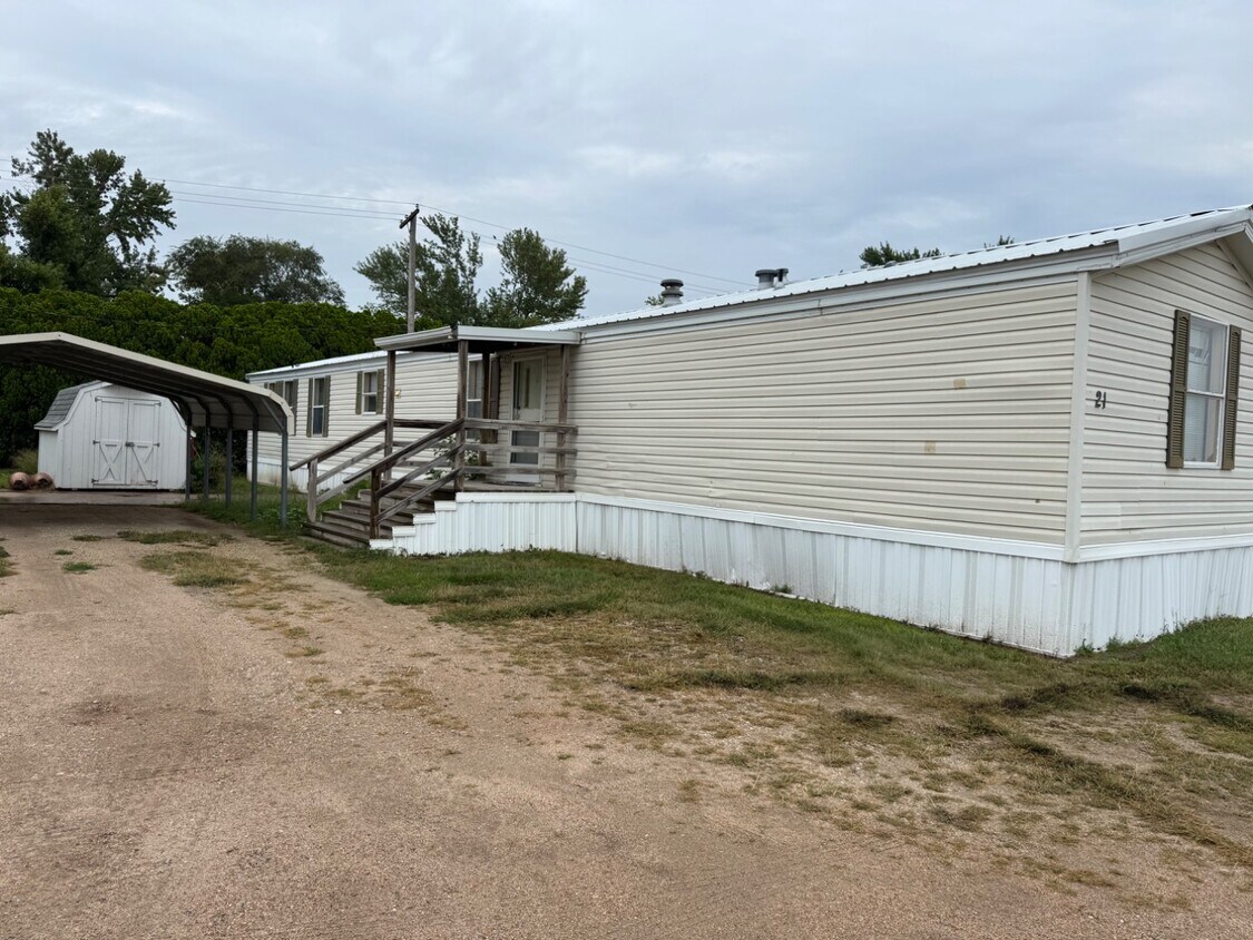 Foto principal - 204 E 1st St