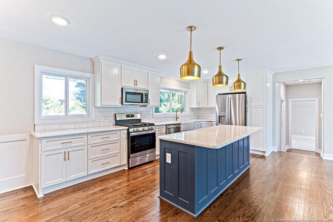 Building Photo - 315 Westview Drive (Pets Considered)Availa...