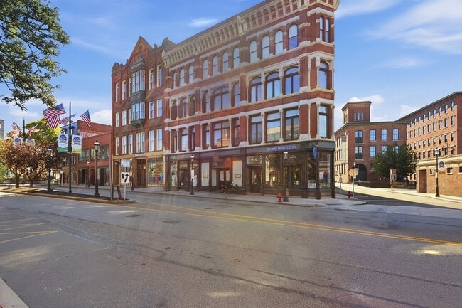 Building Photo - 219 Central St