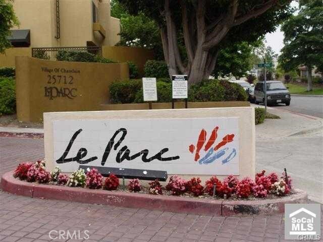 Building Photo - 25671 Le Parc Unit 9