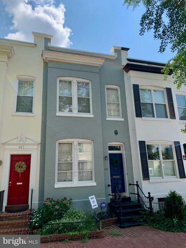 Foto principal - 143 Duddington Pl SE
