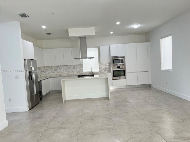 Foto del edificio - 10066 NW 76th Terrace
