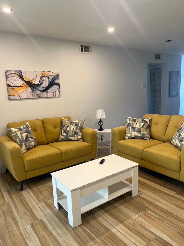 Foto principal - 2950 SE Ocean Blvd
