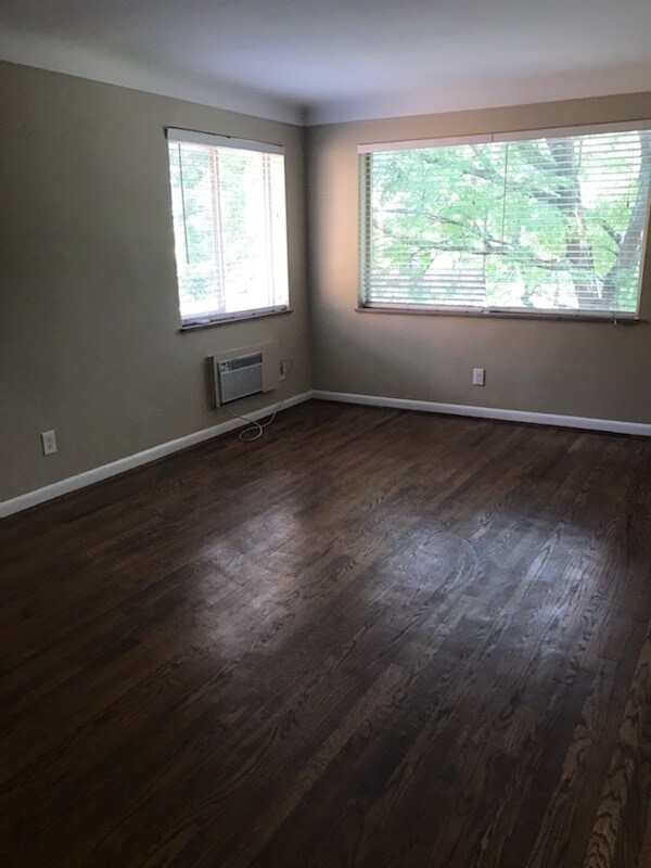 2955 Linwood Ave Unit C, Cincinnati, OH 45208 Apartments in